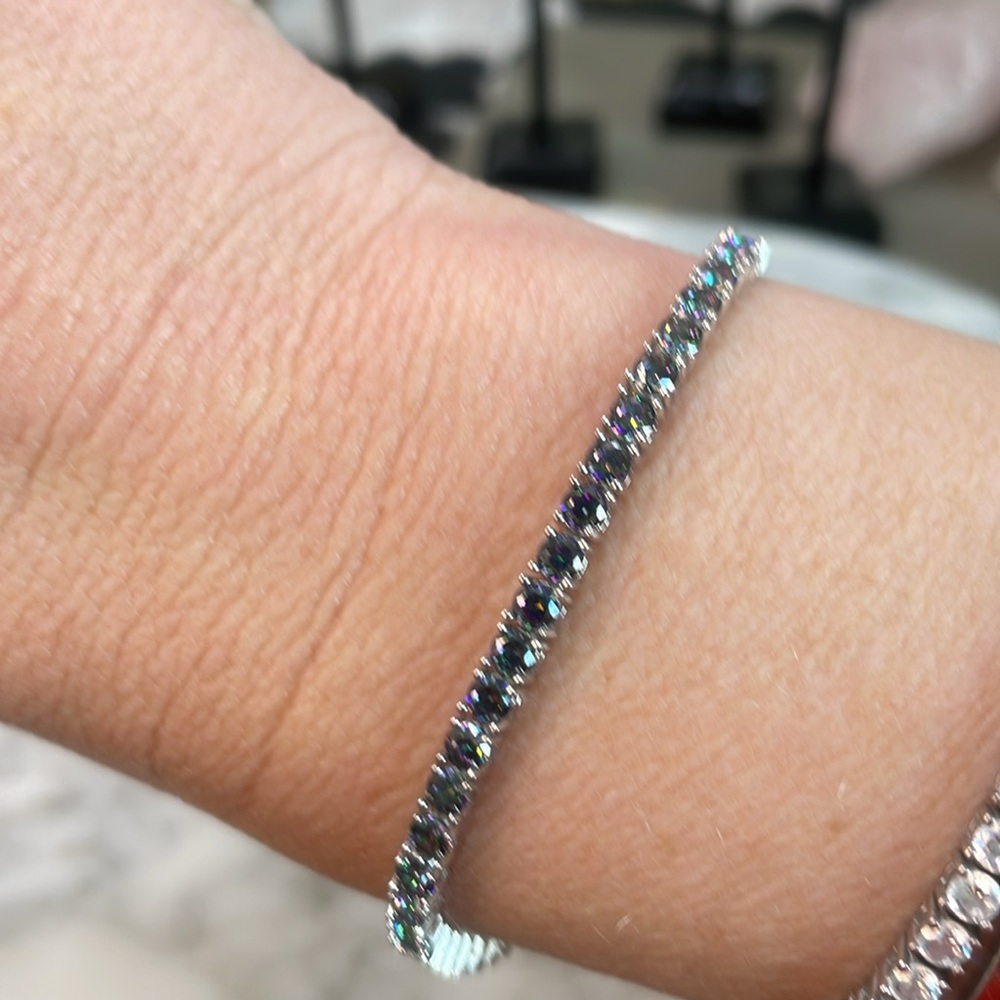 Sparkling 925 Silver 7 in Tennis Bracelet with Mystic Topaz Stones